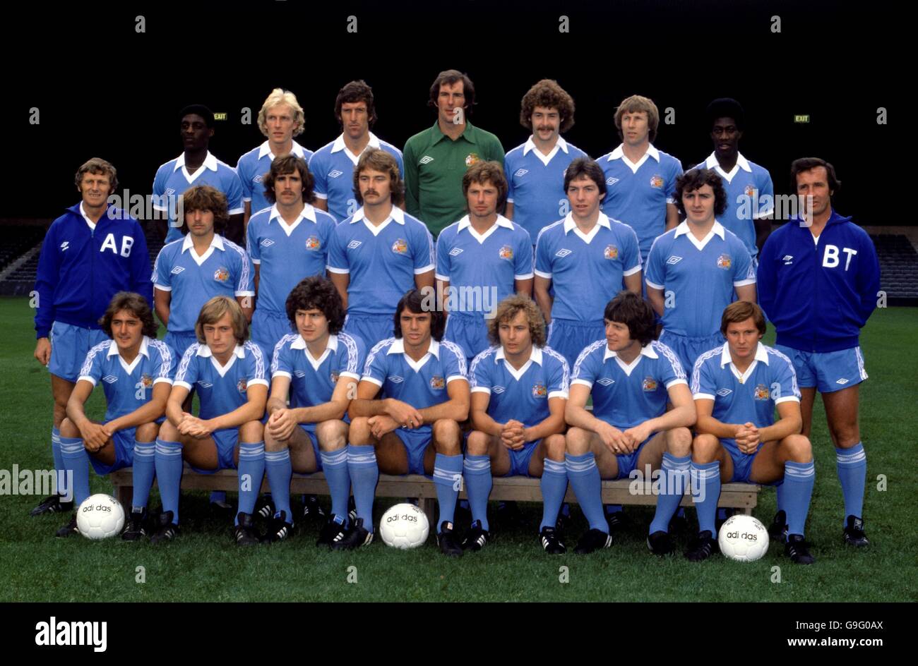 Manchester City squad: (back row, l-r) Roger Palmer, Paul Futcher, Tommy Booth, Joe Corrigan, Kenny Clements, Colin Bell, Dave Bennett; (middle row, l-r) manager Tony Book, Gary Buckley, Paul Power, Tony Henry, Willie Donachie, Ray Ranson, Russell Coughlin, chief coach Bill Taylor; (front row, l-r) Gary Owen, Peter Barnes, Brian Kidd, Dave Watson, Asa Hartford, Mick Channon, Ged Keegan Stock Photo