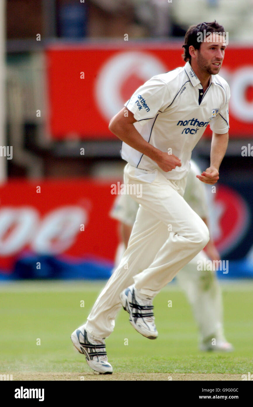 Cricket Liverpool Victoria County Championship Division One
