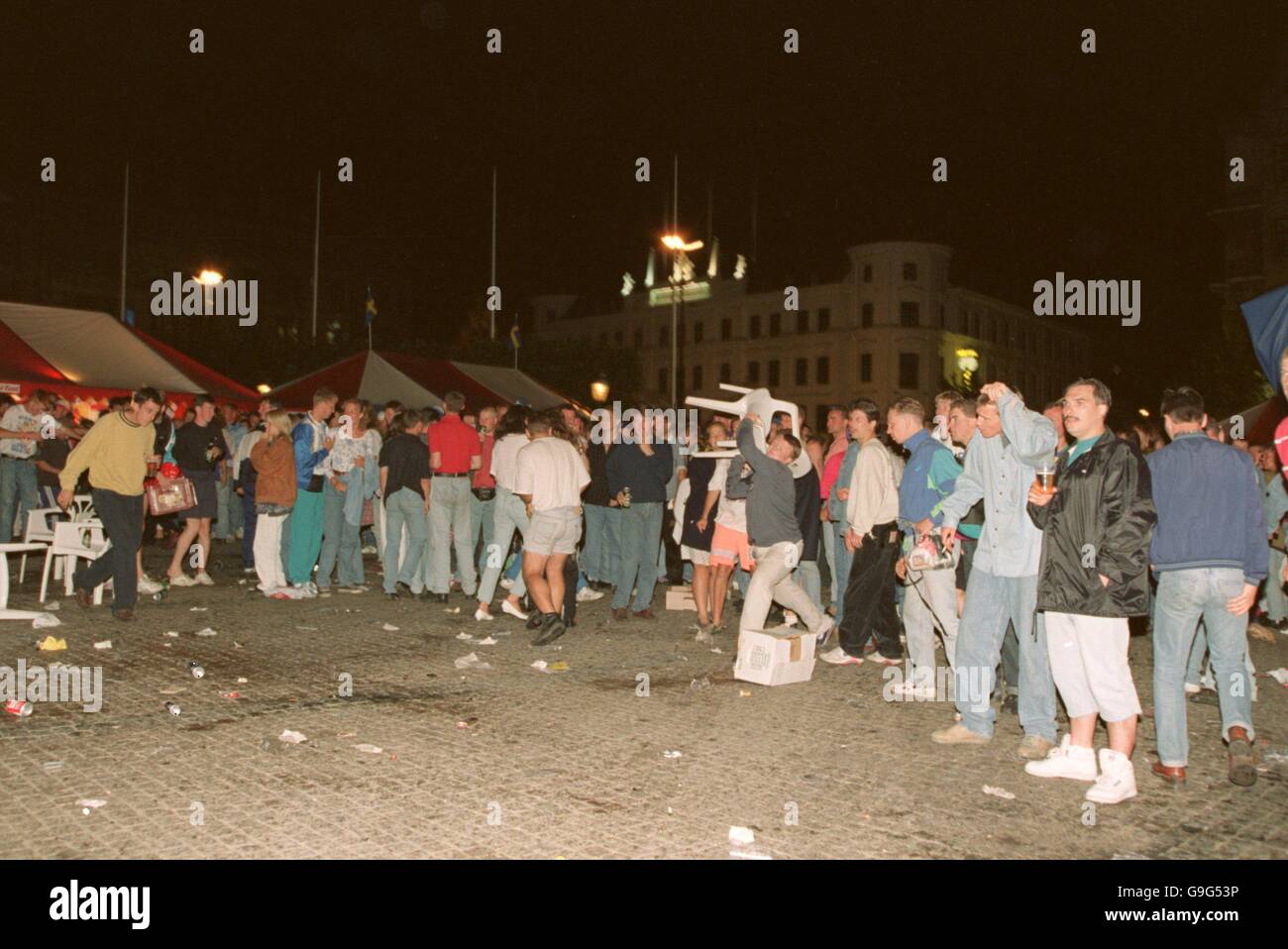 EUROPEAN CHAMPIONSHIPS SOCCER FANS. HOOLIGANS RIOT IN MALMO CENTRE Stock Photo Alamy