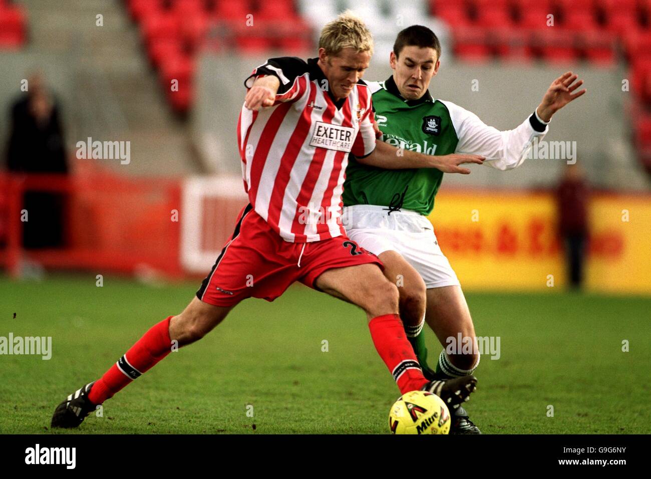 Soccer - Nationwide League Division Three - Exeter City v Plymouth. Plymouth's Ian Stonebridge (r) challenges Exeter City's Jamie Campbell (l) for the ball Stock Photo