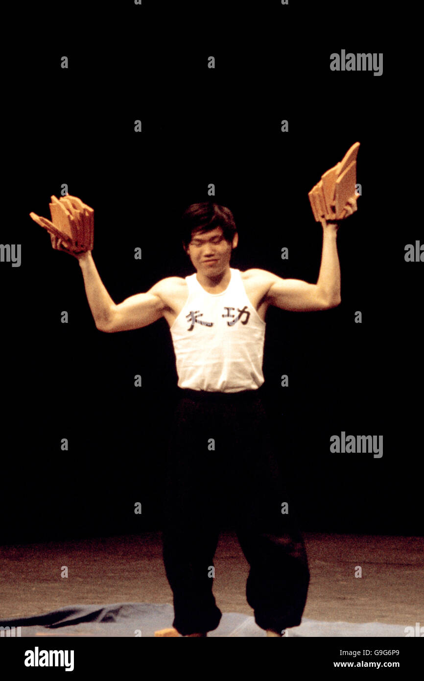 Martial Arts Kung Fu Exhibition Empire Pool, Wembley Stock Photo