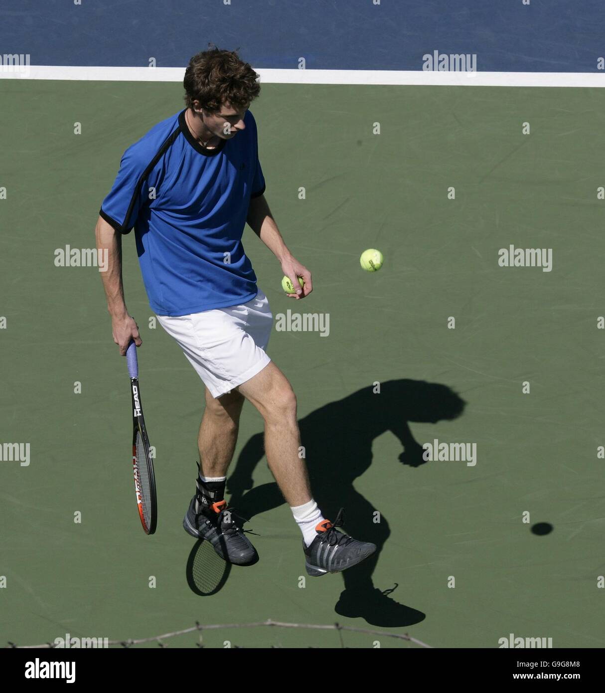 Great Britain's Andy Murray practices ahead of tomorrow's fourth round match against Nikolay Davydenko, at the US Open in Flushing Meadow, New York. Stock Photo