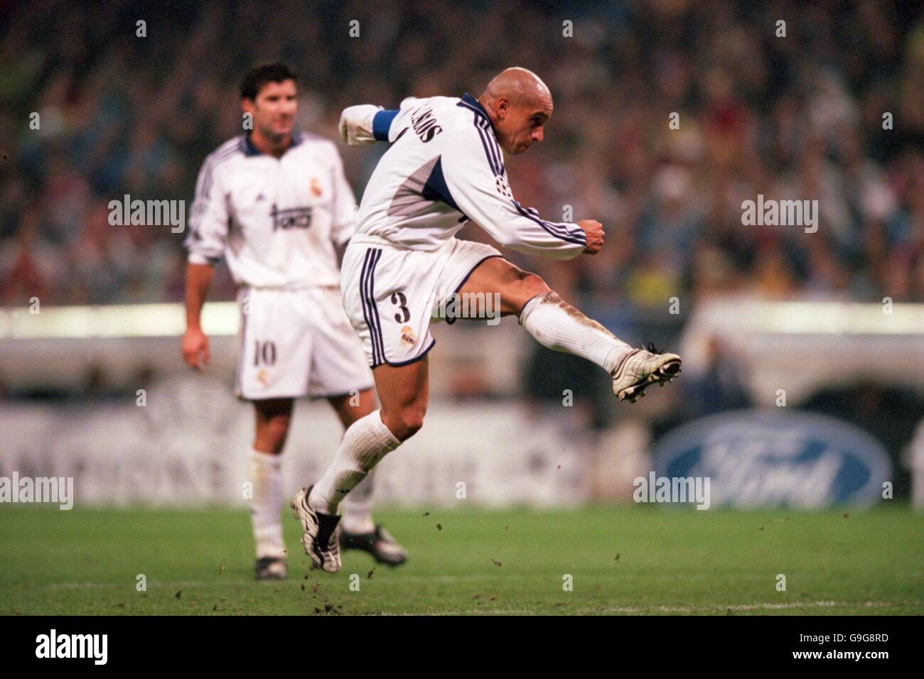 Roberto carlos goal champions league hi-res stock photography and ...