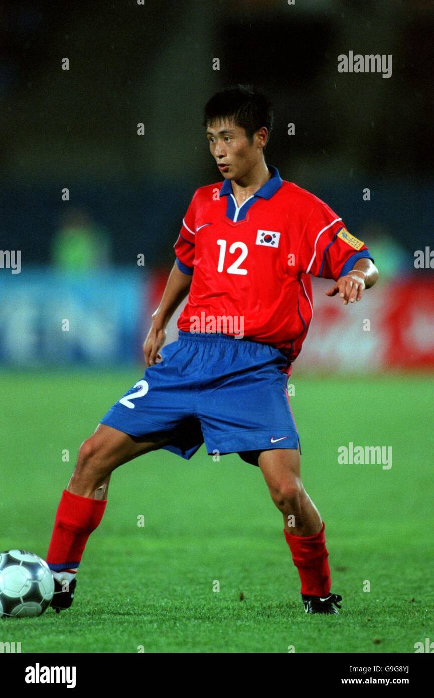 Lee Young-pyo South Korea soccer jersey