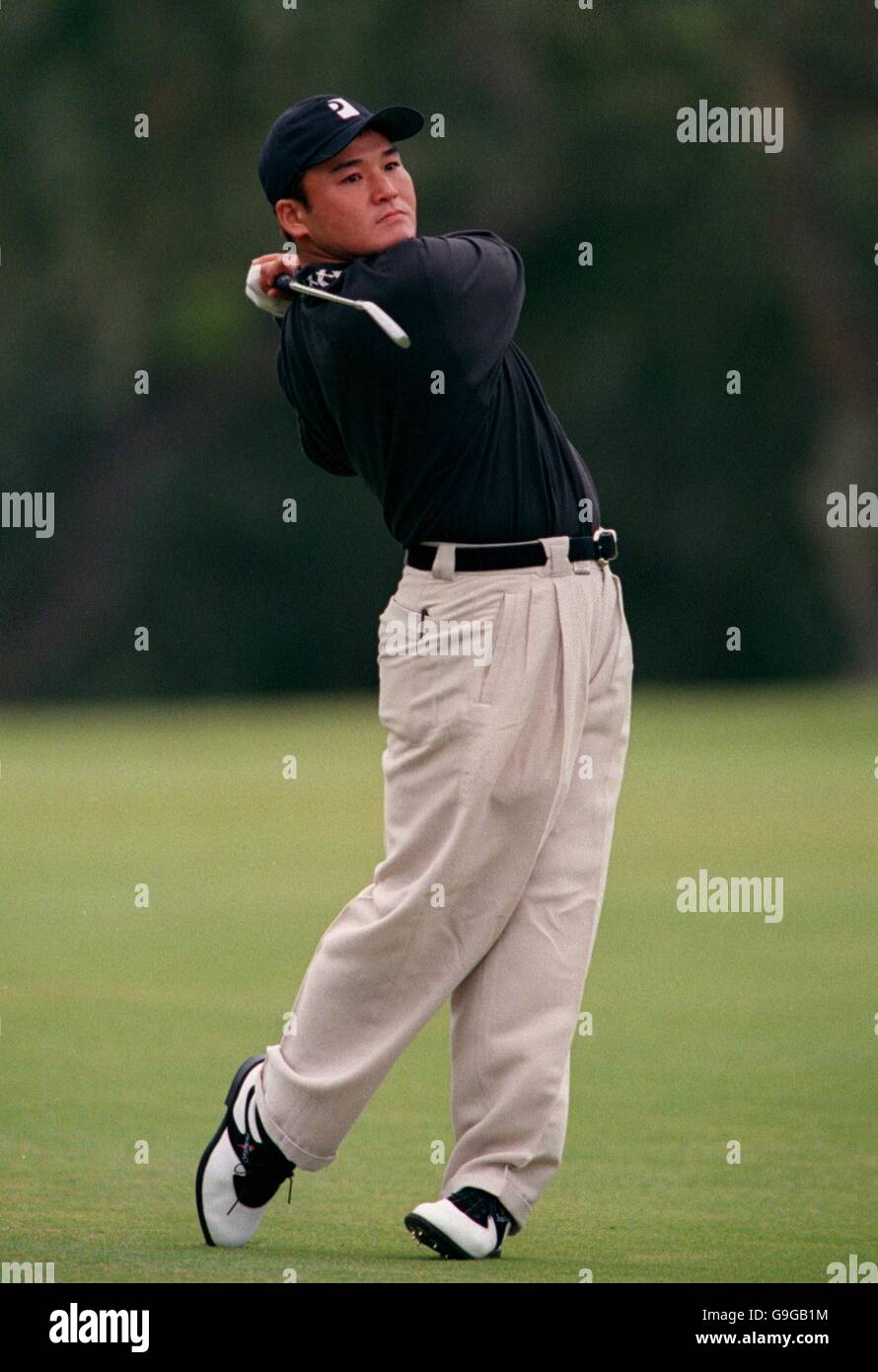 Shigeki maruyama hits an iron off the fairway hires stock photography