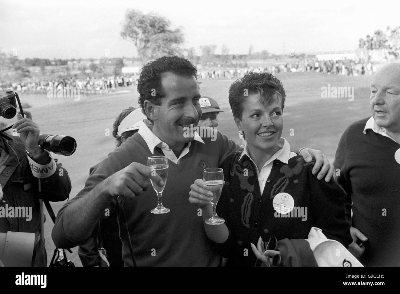 Sam torrance winning hi-res stock photography and images - Alamy