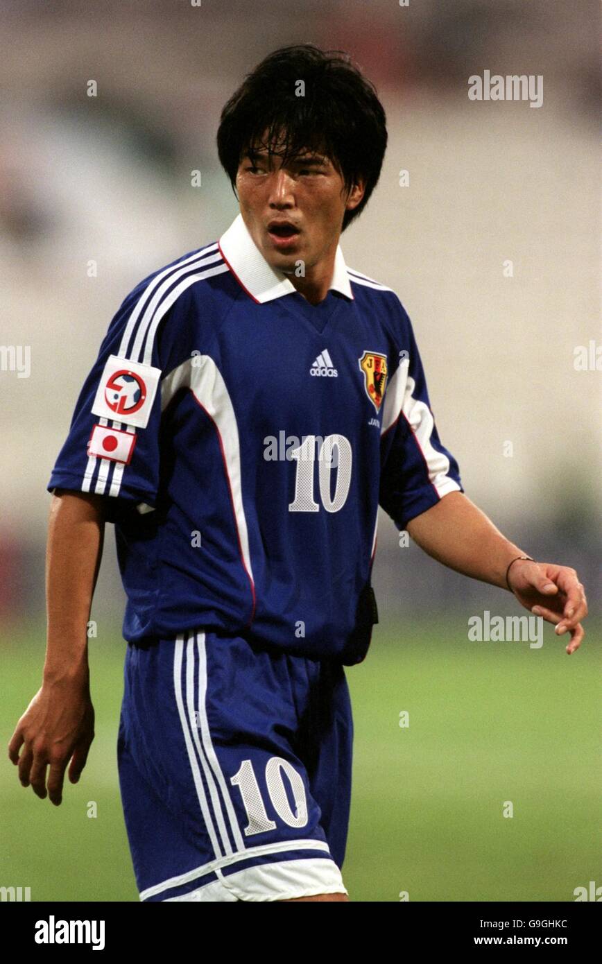 レコード（中古） THE BEST PLAYERS IN JAPAN Masashi Nakayama of Japan plays a through ball during the World