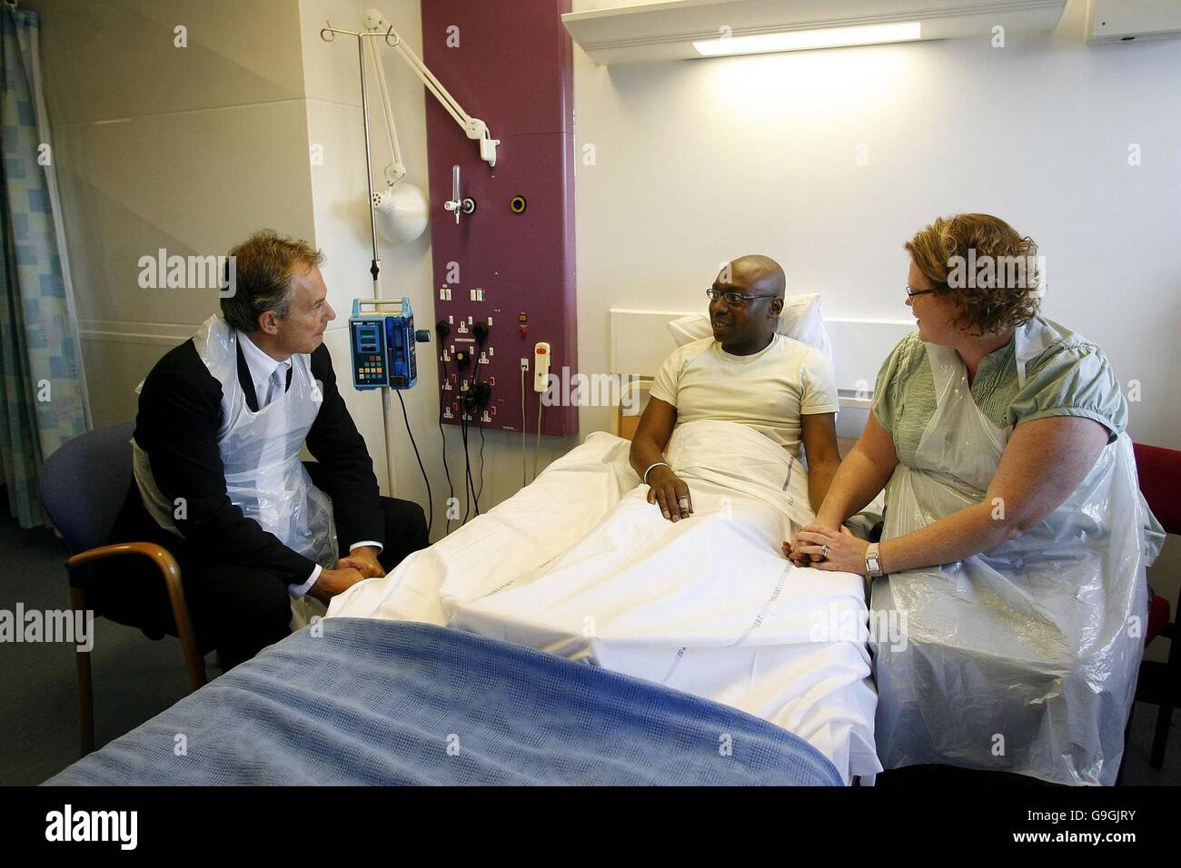 Tony Blair visits Birmingham Hospital Stock Photo - Alamy