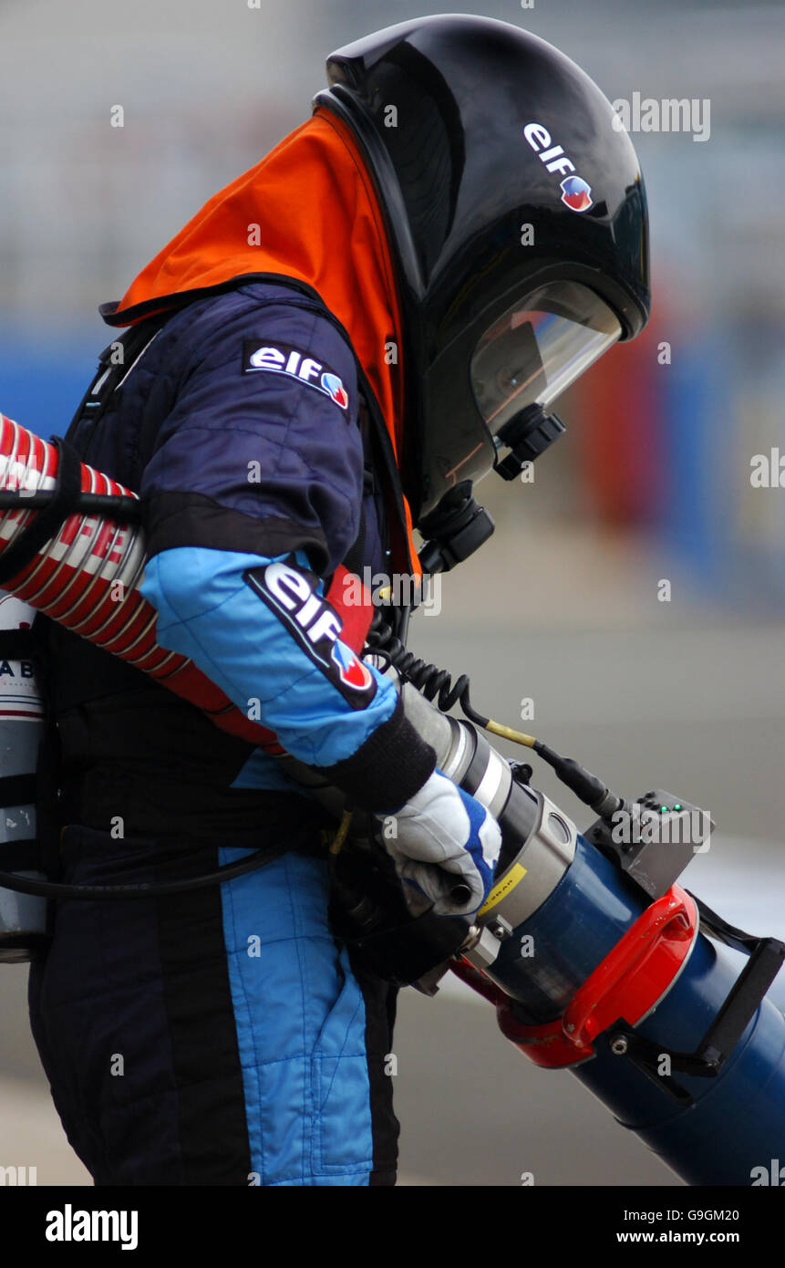 F1 pit crew hires stock photography and images Alamy