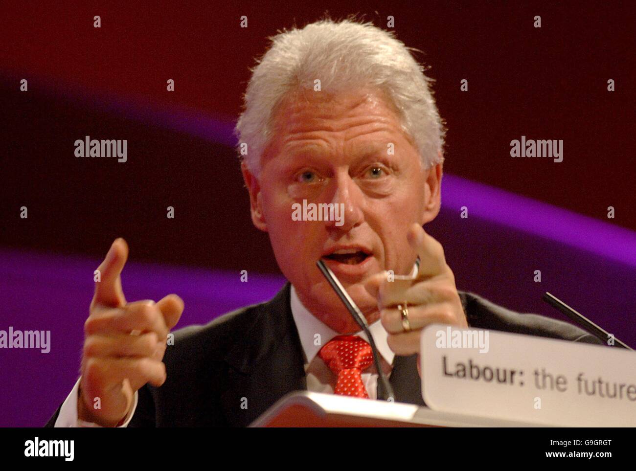 Former US President Bill Clinton speaking at the conference Stock Photo