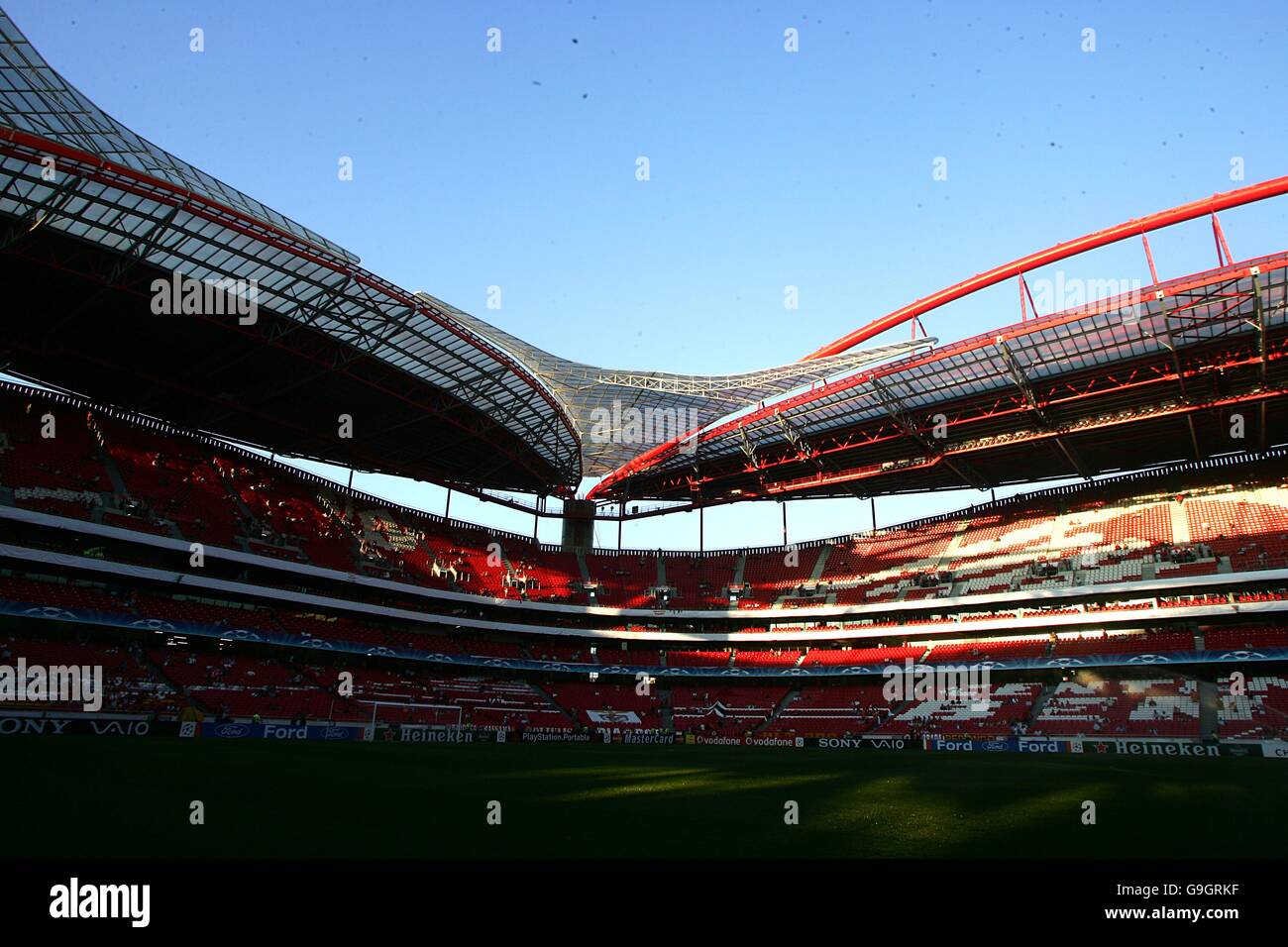 Estadio Da Luz Stadium Benfica Hi-res Stock Photography And Images - Alamy