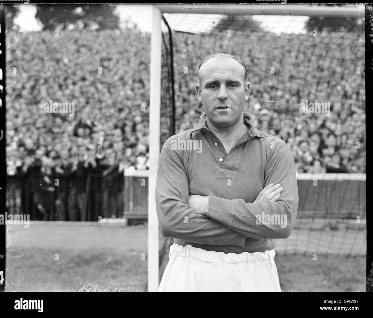 liverpool-soccer-black-and-white-stock-photos-images-alamy