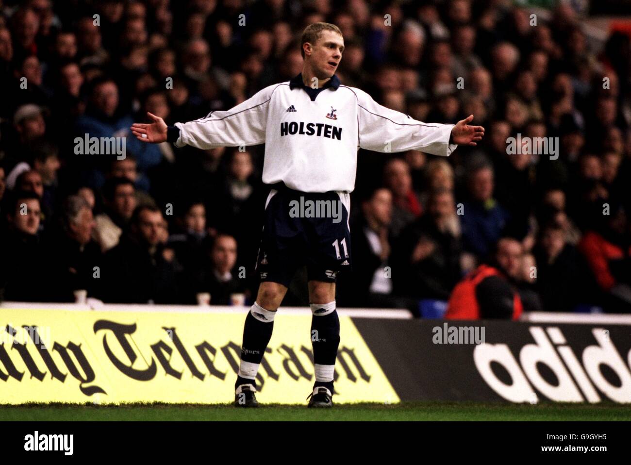 Soccer - FA Carling Premiership - Tottenham Hotspur v Middlesbrough. Tottenham's Sergei Rebrov is frustrated during the 0-0 draw with Middlesbrough Stock Photo