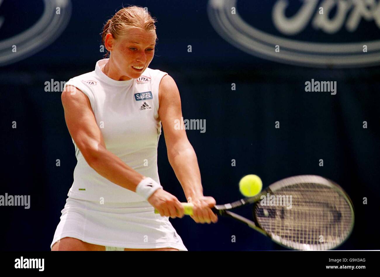 Austria's Barbara Schett in action during her loss to doubles partner Anna  Kournikova Stock Photo - Alamy