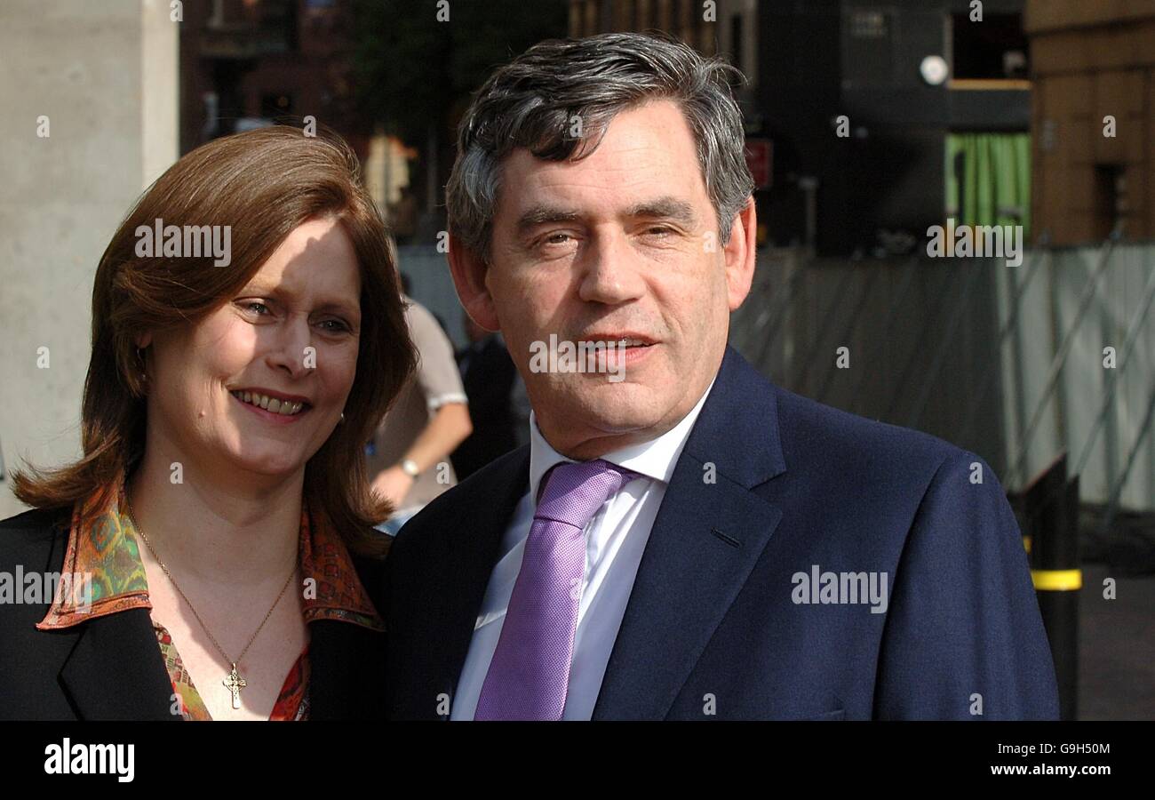 Chancellor of the Exchequer Gordon Brown arrives at the Manchester G-Mex centre with his wife Sarah. Stock Photo