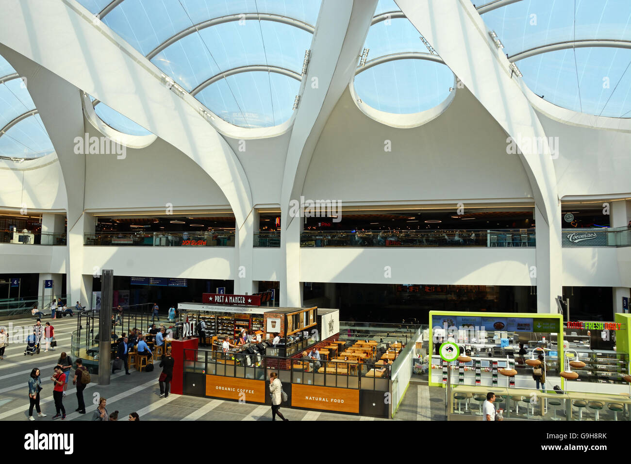 Grand Central shops and restaurants in New Street railway station