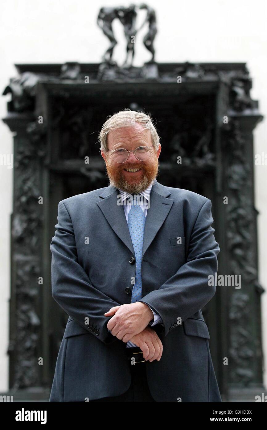 Author Bill Bryson stands at Rodin's Gates of Hell during a party at Burlington House, Picadilly, to celebrate the launch of a new 'Cultural Campus', involving six learned societies. Stock Photo