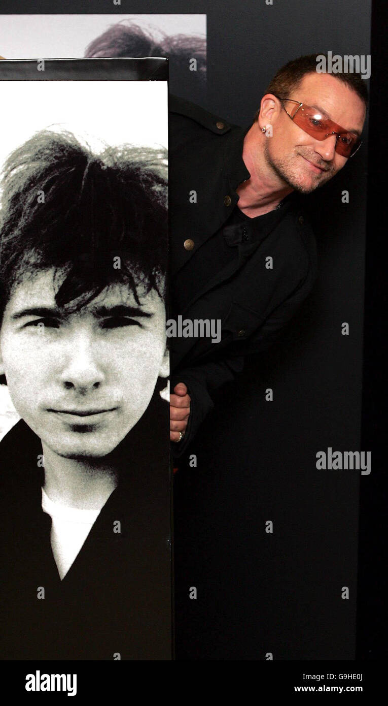 U2 frontman bono attends a signing for their book hires stock