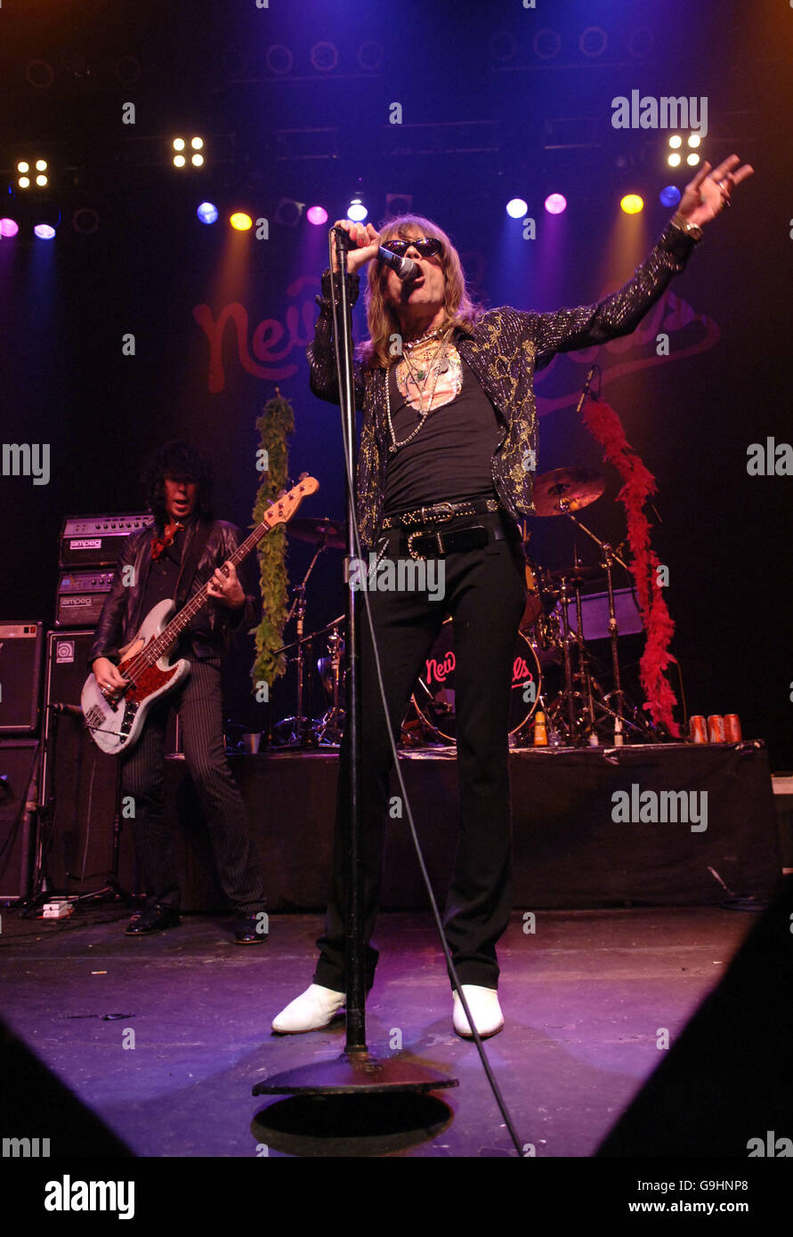 David Johansen of The New York Dolls performs on stage at The Forum in north London. Picture date: Sunday October 22, 2006.. Photo credit should read: Yui Mok/PA Stock Photo