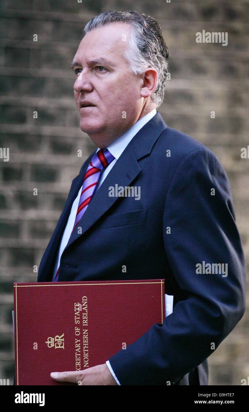 Labour Party Political Cabinet - 10 Downing Street Stock Photo - Alamy
