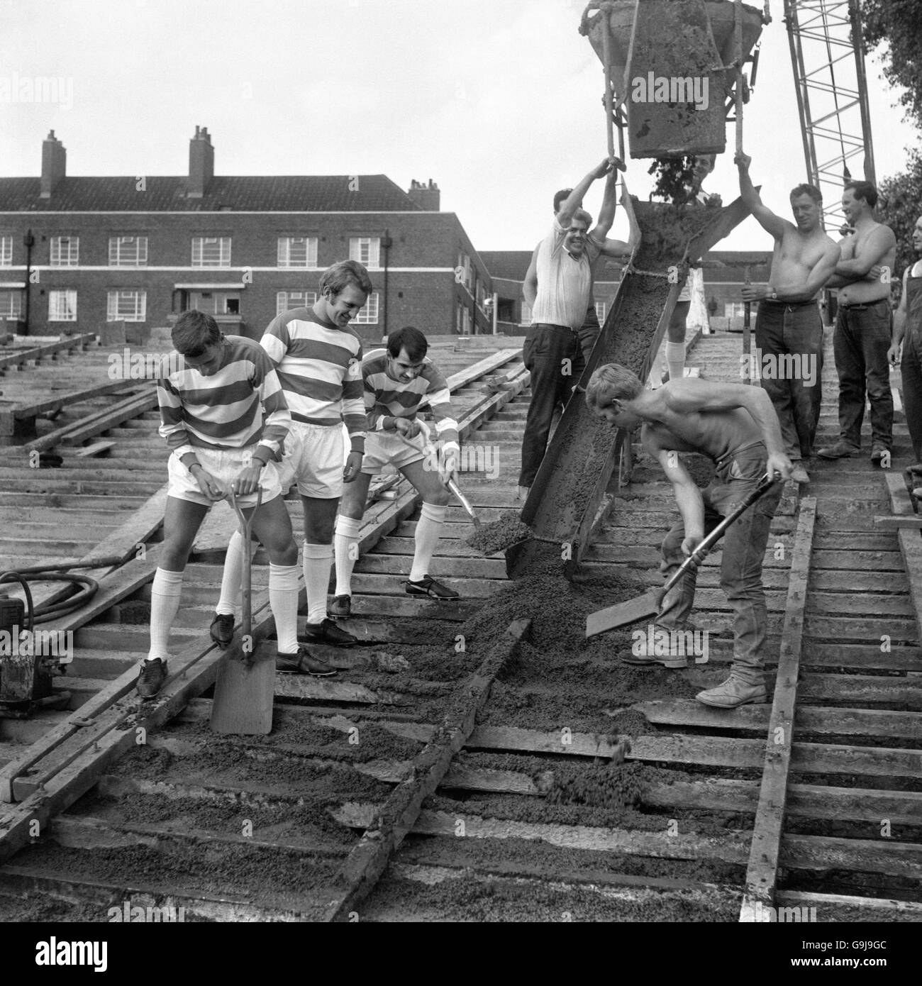 Queens park rangers 1960s Black and White Stock Photos & Images Alamy