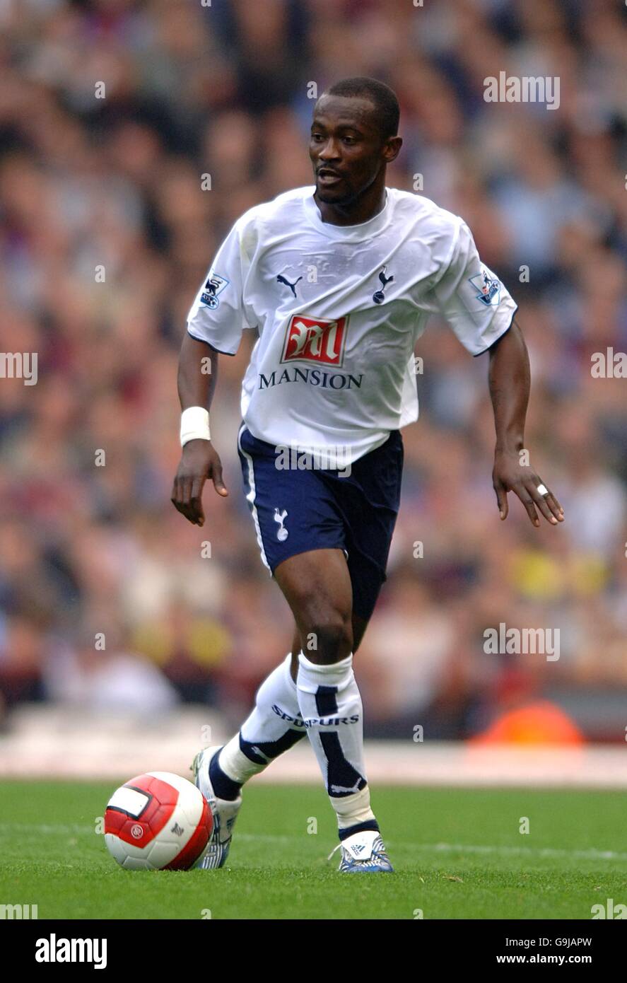 Soccer - FA Barclays Premiership - Aston Villa v Tottenham Hotspur - Villa Park. Didier Zokora, Tottenham Hotspur Stock Photo