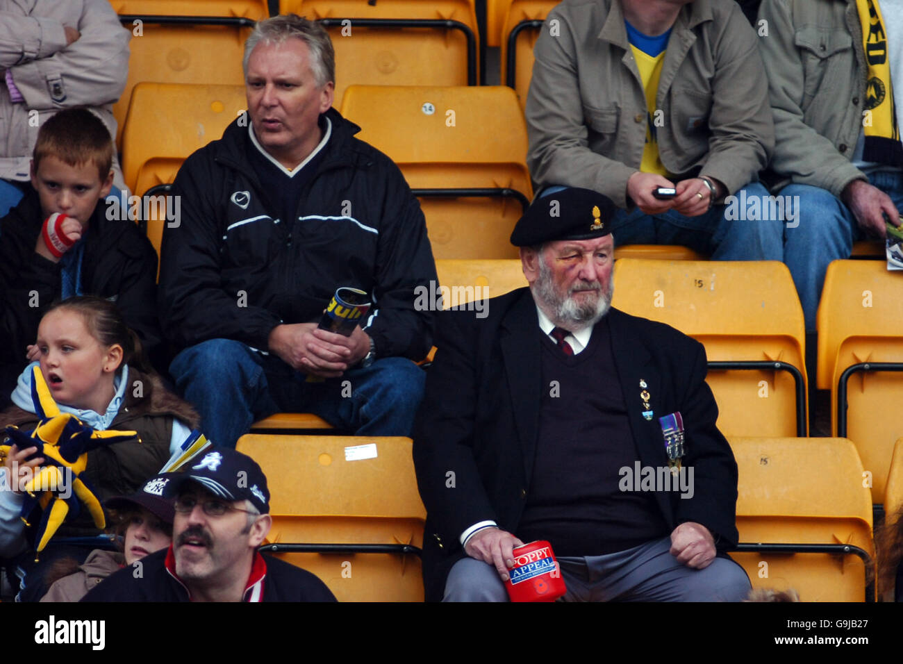 Soccer - Coca-Cola Football League Two - Torquay United v Accrington Stanley - Plainmoor. Torquay United fans watch the game Stock Photo