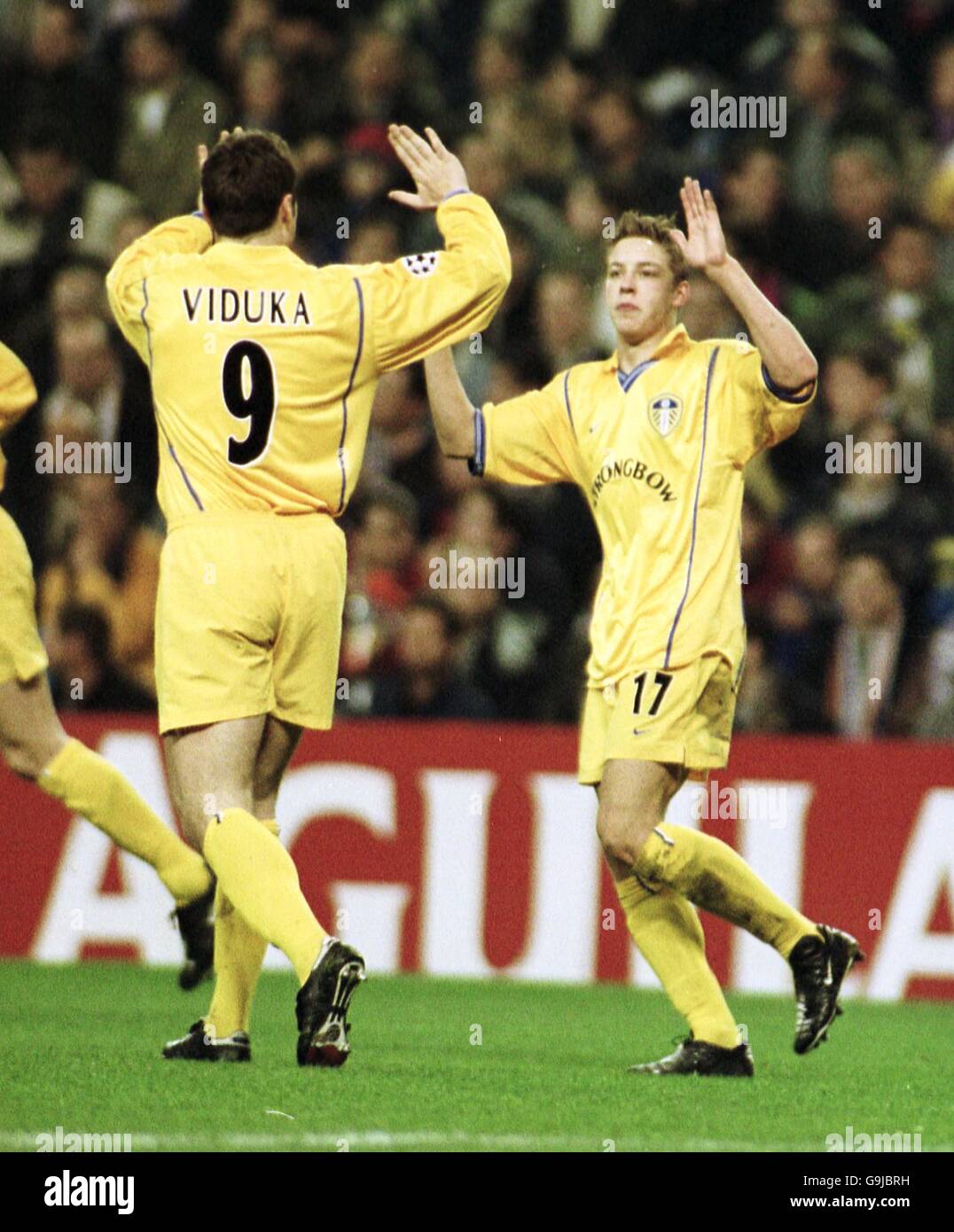 PA PHOTOS/AAP - UK USE ONLY : Australian soccer star Mark Viduka puts in a  solo effort for his English Club Leeds United in a friendly International  against Chilean Club team Colo