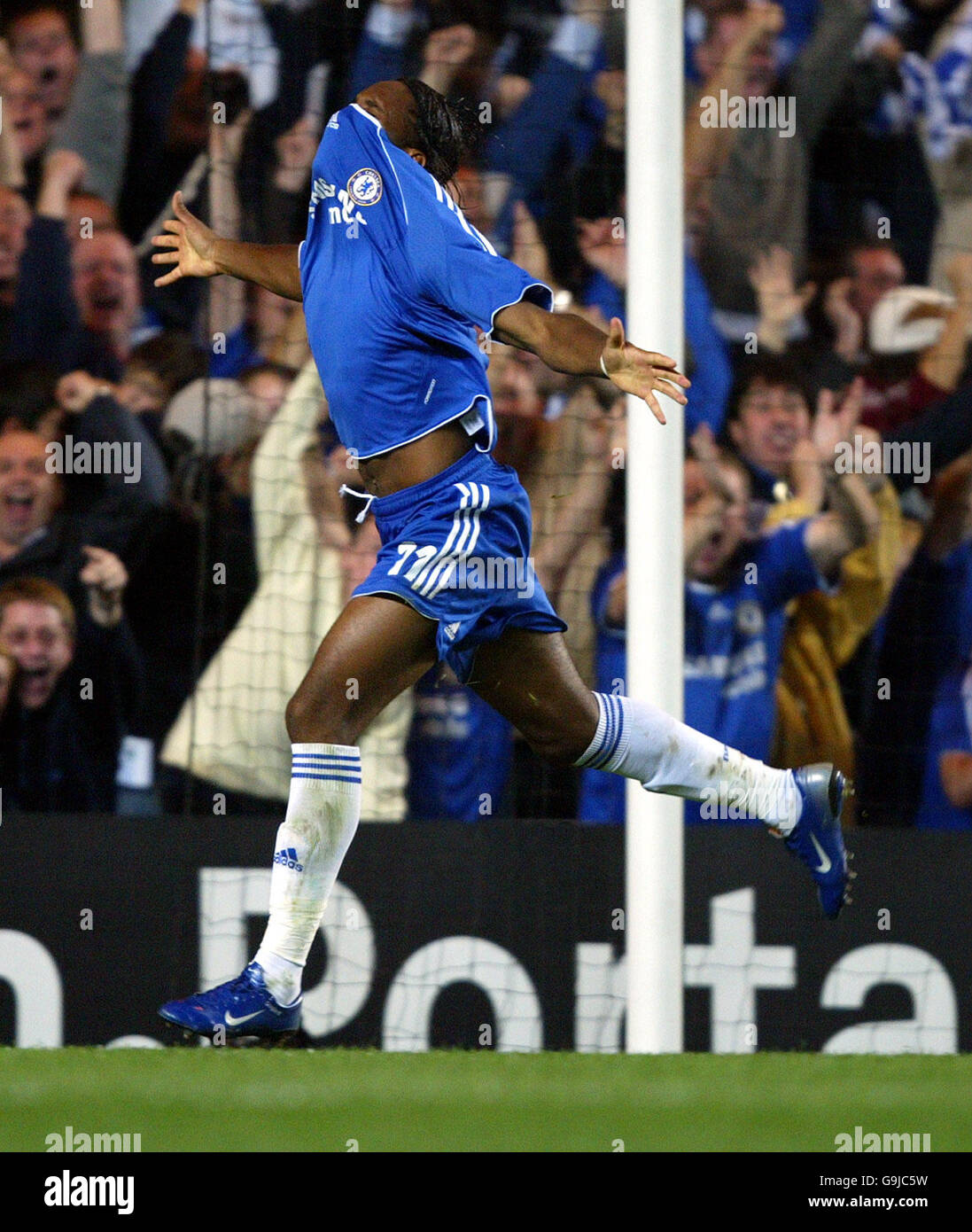 didier-drogba-champions-league-goal-hi-res-stock-photography-and-images