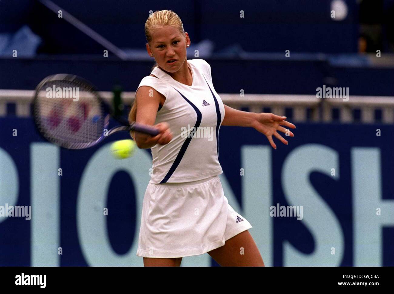 Tennis - Direct Line International Women's Championship - Second Round -  Anna Kournikova v Natasha Zvereva. Anna Kournikova Stock Photo - Alamy