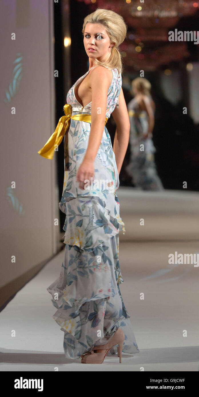 Cricket Fashion Event Liverpool Stock Photo Alamy