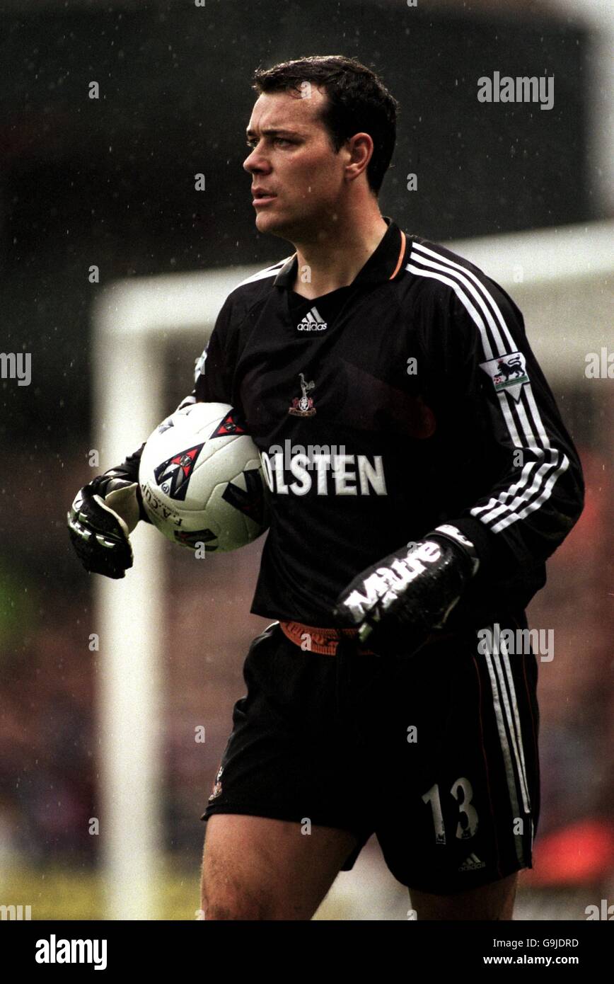 Tottenham hotspur goalkeeper neil sullivan hi-res stock photography and ...