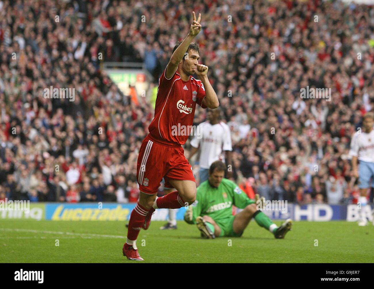 Liverpool's Luis Garcia (l) celebrates scoring the fourth goal Stock Photo  - Alamy