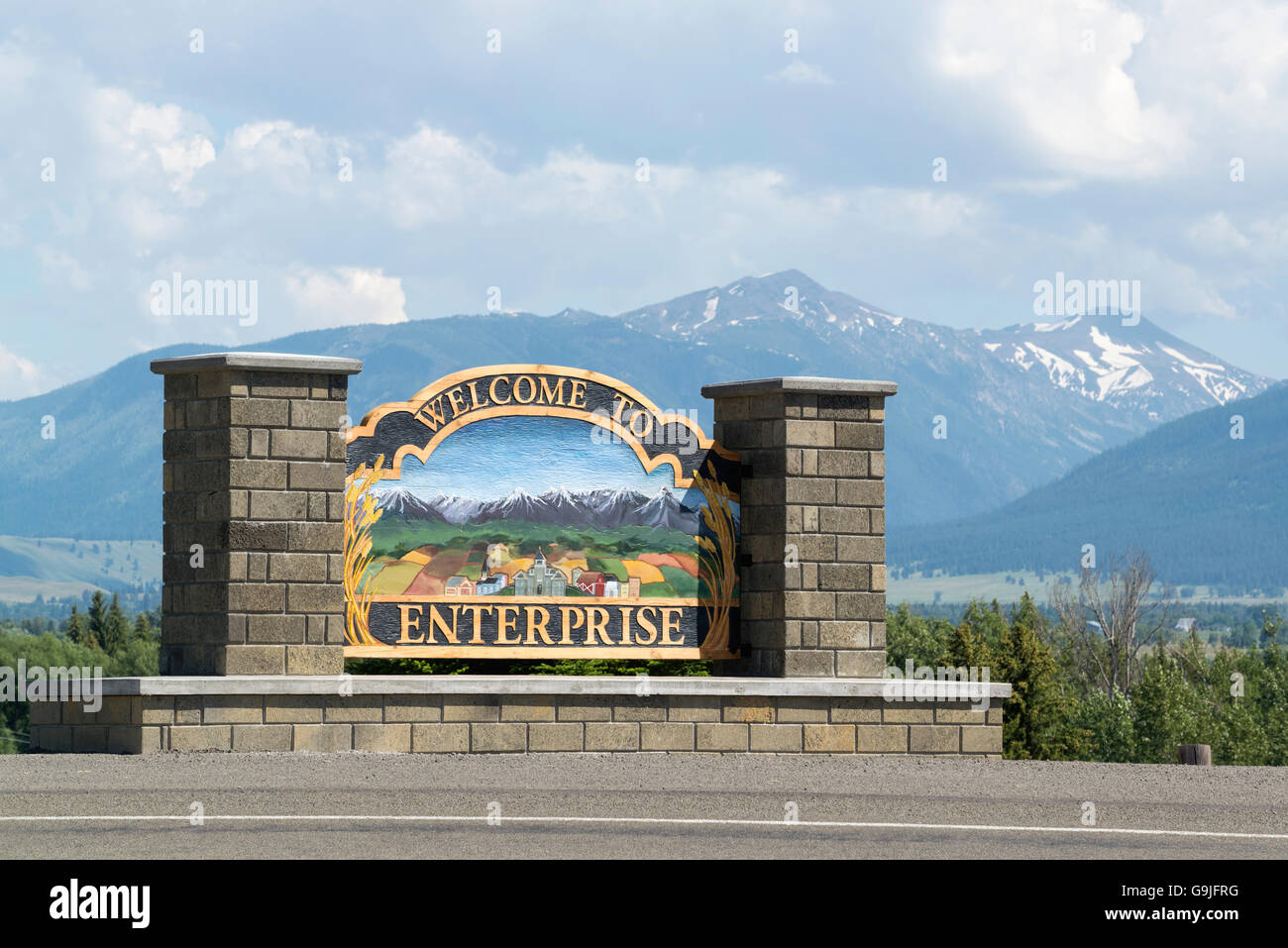 Artistic sign to the town of Enterprise in Oregon's Wallowa