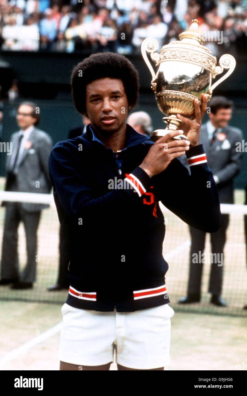 Tennis - Wimbledon Championships 1975 - Men's Singles Final - Arthur ...