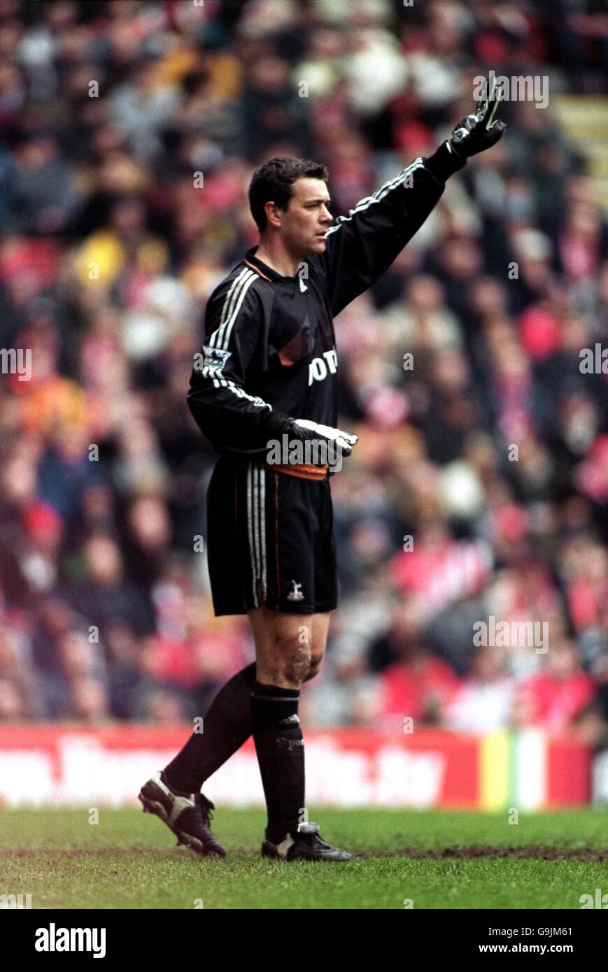 Tottenham hotspur goalkeeper neil sullivan hi-res stock photography and ...