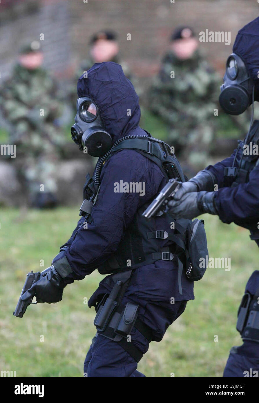 Garda armed response unit hires stock photography and images Alamy