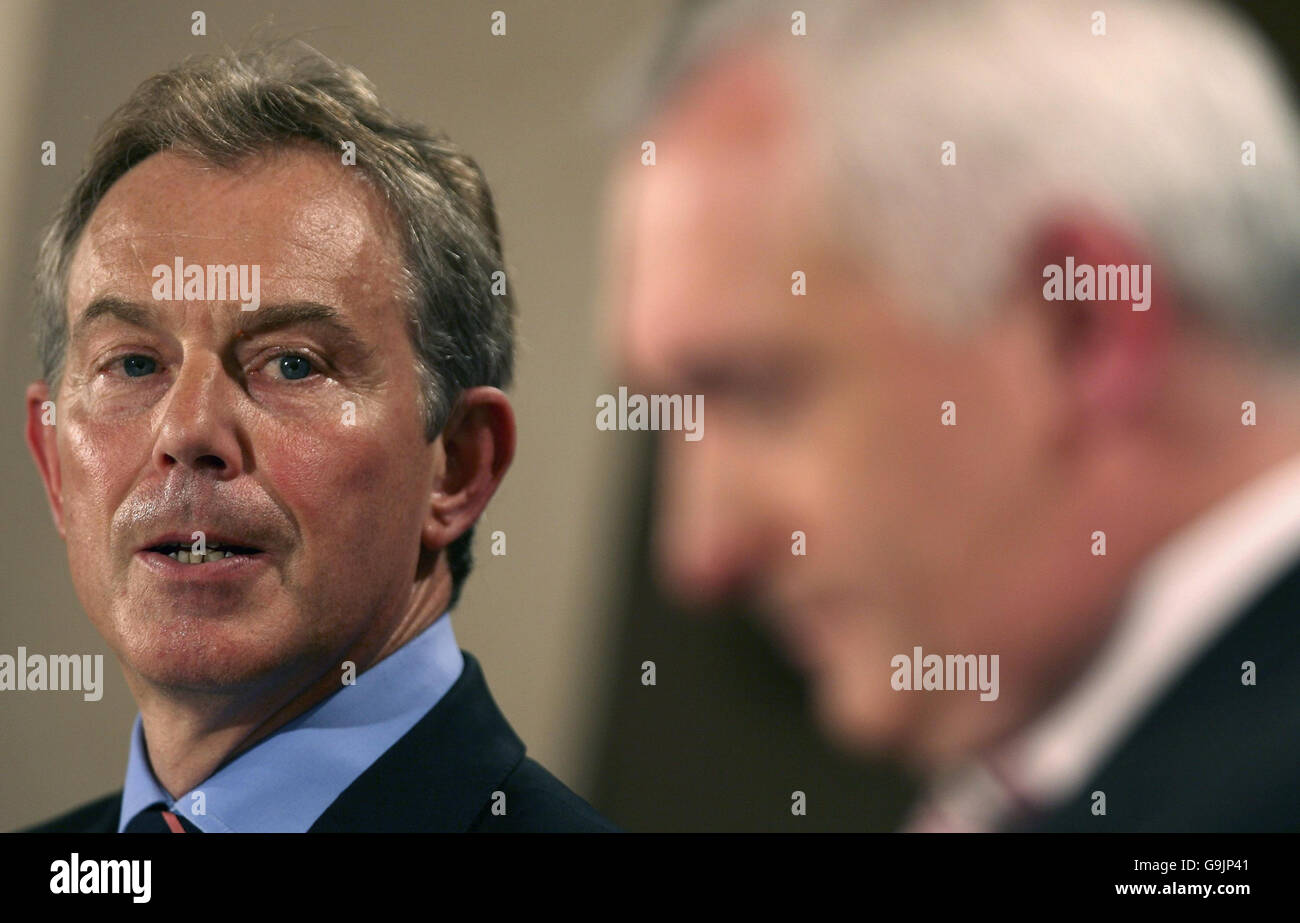British Prime Minister Tony Blair (left) and Irish Prime Minister