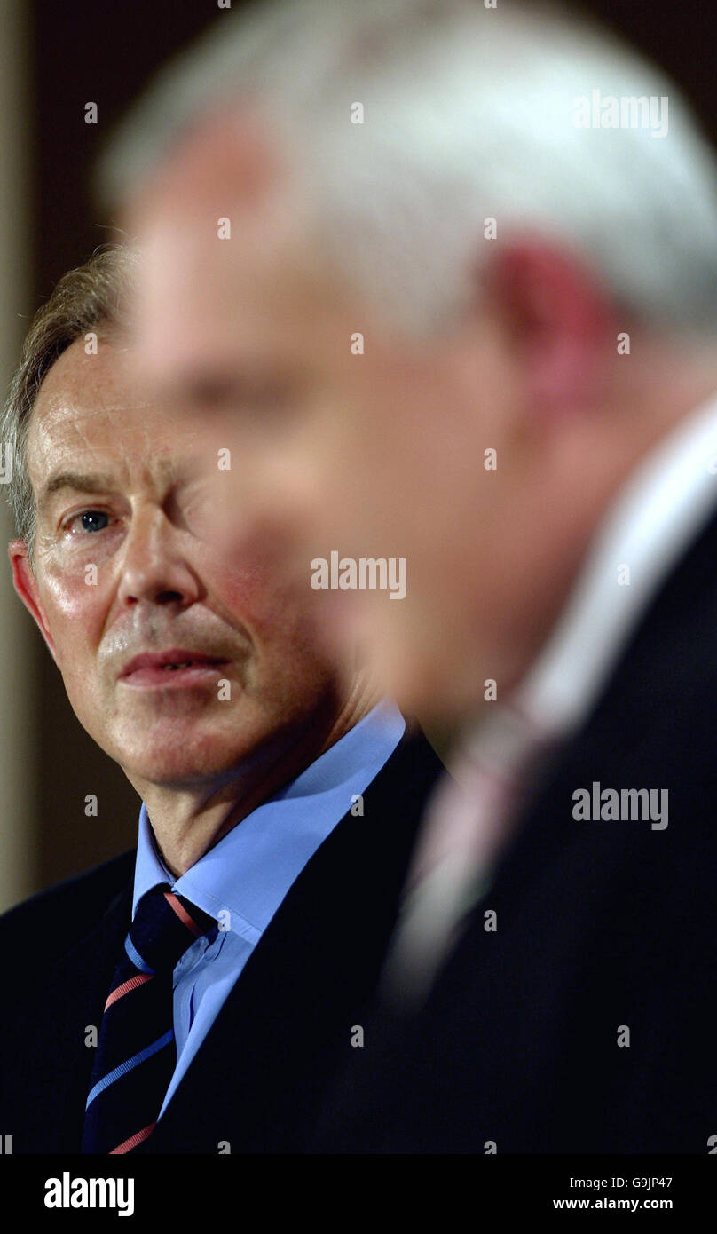 British Prime Minister Tony Blair (left) and Irish Prime Minister