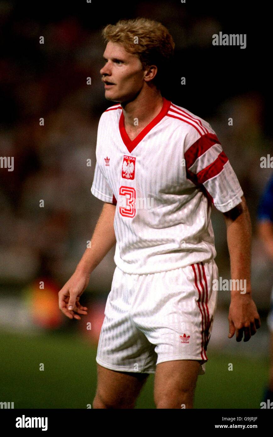 Soccer - Barcelona Olympics 1992 - Group A - Poland v ...