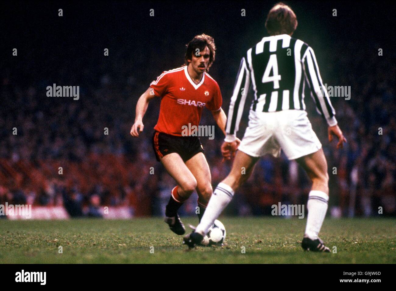 Soccer European Cup Winners Cup Semi Final First Leg Manchester United v Juventus