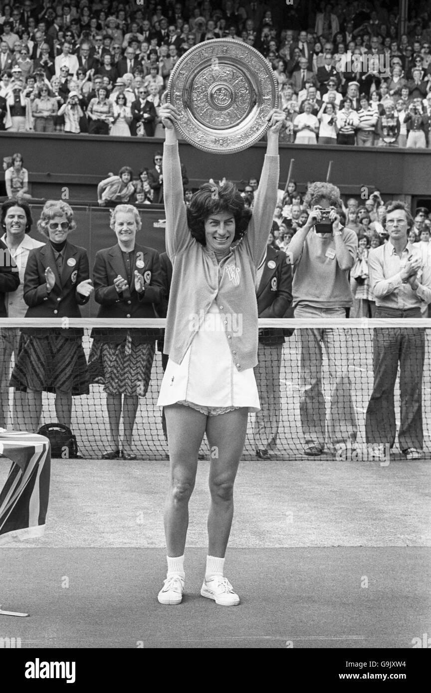 Tennis - Wimbledon Championships - Ladies' Singles - Final - Virginia Wade v Betty Stove Stock Photo