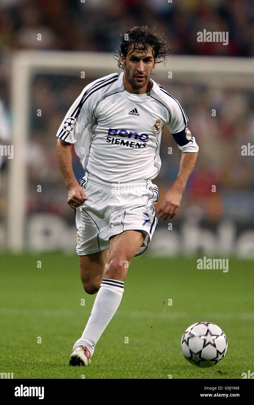 Soccer - UEFA Champions League - Group E - Real Madrid v Steaua Bucuresti -  Santiago Bernabeu Stock Photo - Alamy