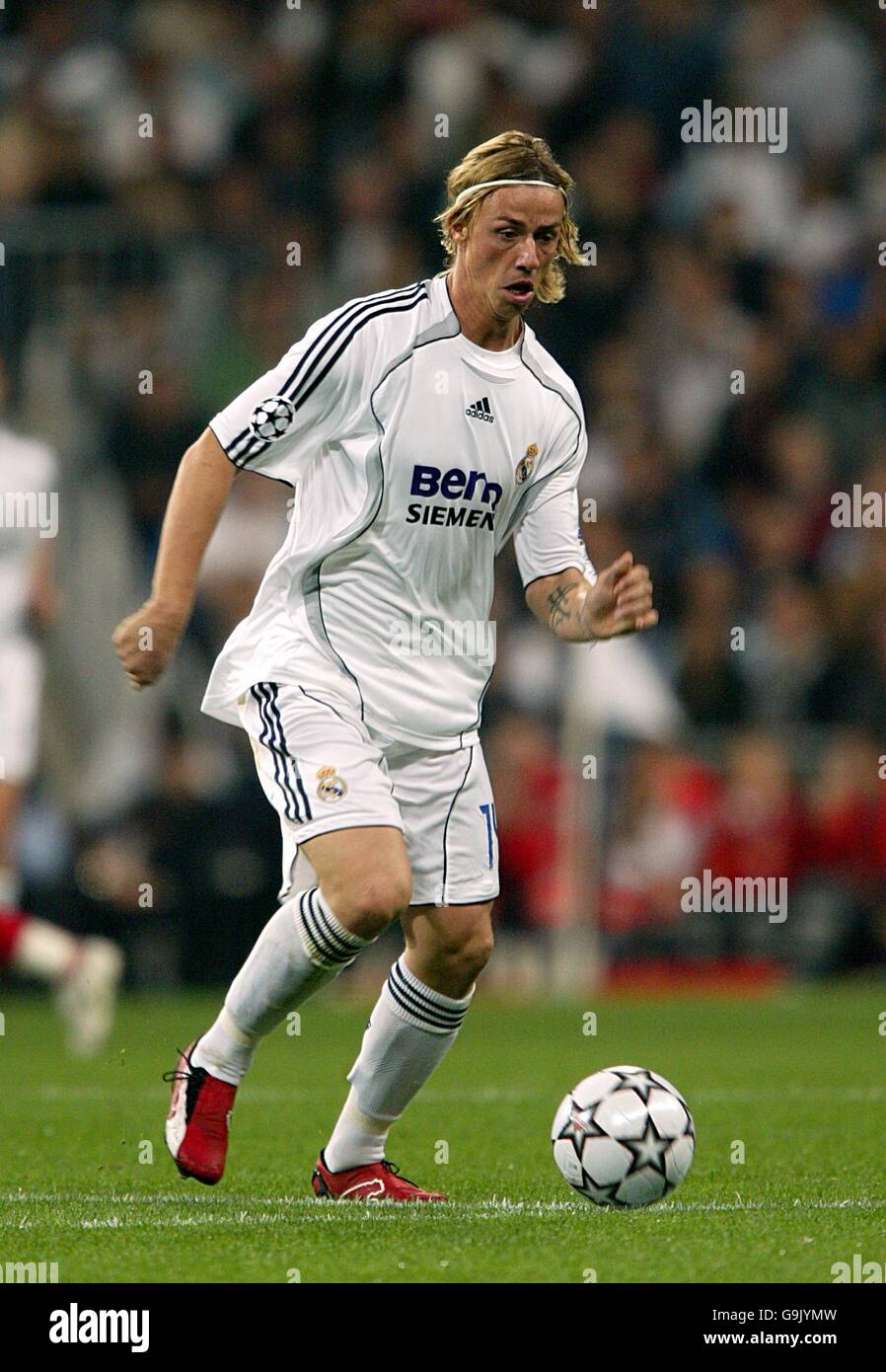 Soccer - UEFA Champions League - Group E - Real Madrid v Steaua Bucuresti -  Santiago Bernabeu Stock Photo - Alamy