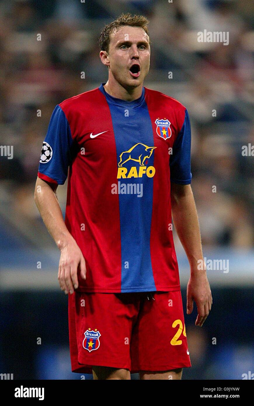 Soccer - UEFA Champions League - Group E - Real Madrid v Steaua Bucuresti -  Santiago Bernabeu Stock Photo - Alamy