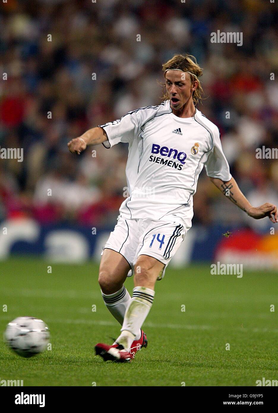 Soccer - UEFA Champions League - Group E - Real Madrid v Steaua Bucuresti -  Santiago Bernabeu Stock Photo - Alamy