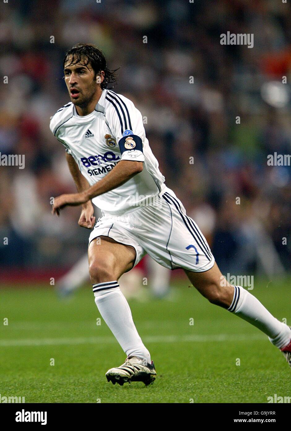 Soccer - UEFA Champions League - Group E - Real Madrid v Steaua Bucuresti -  Santiago Bernabeu Stock Photo - Alamy