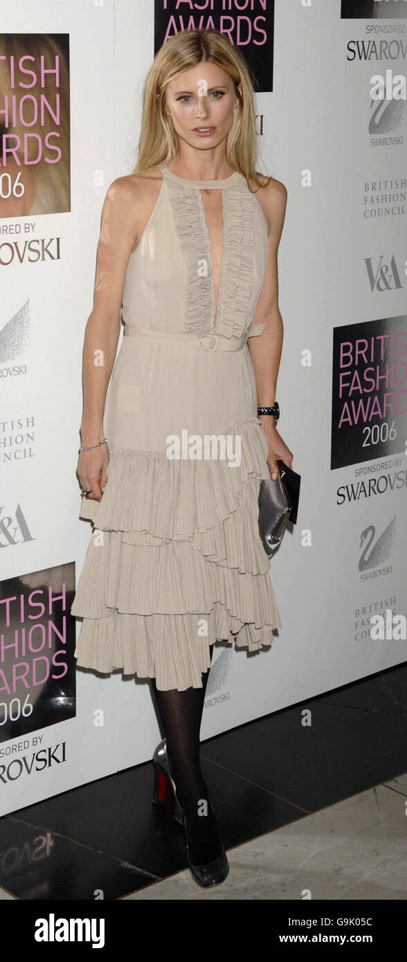 Laura Bailey arrives for the 2006 British Fashion Awards at the Victoria & Albert Museum in west London. Stock Photo