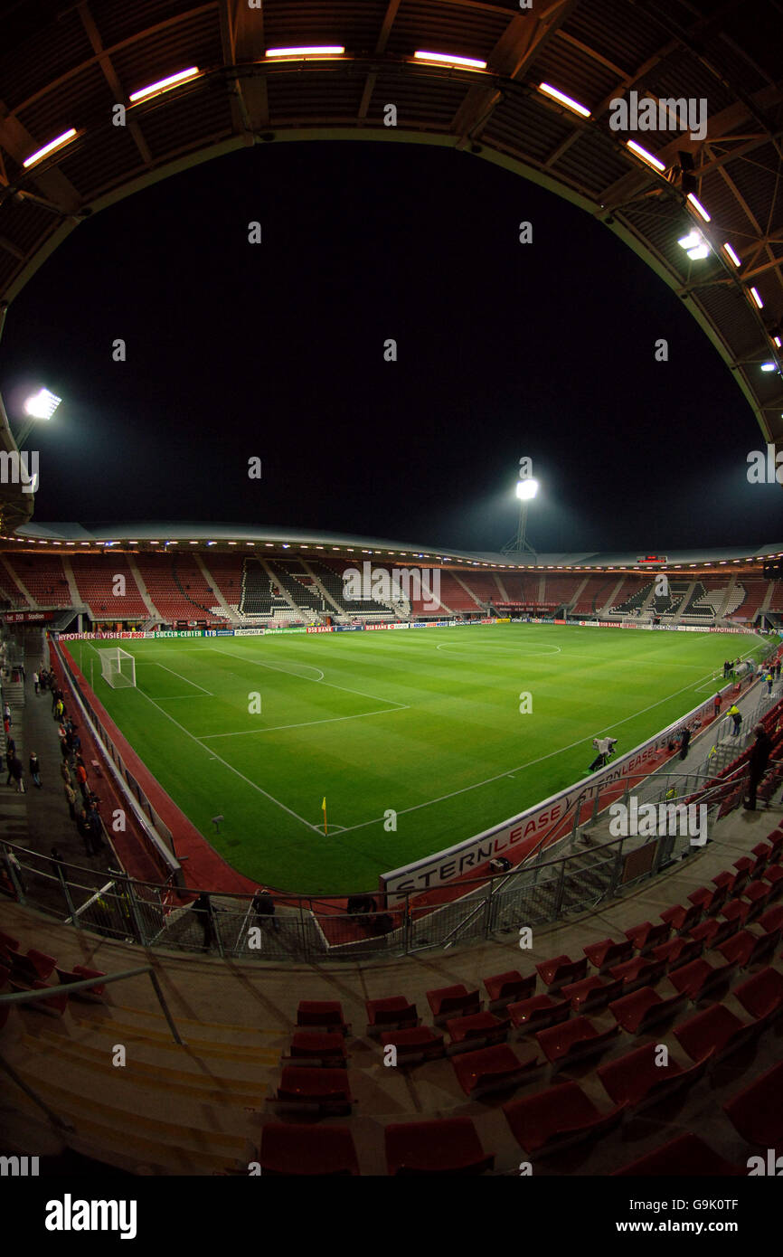 Soccer - UEFA Cup - Group C - AZ Alkmaar v Braga - DSB Stadium Stock Photo