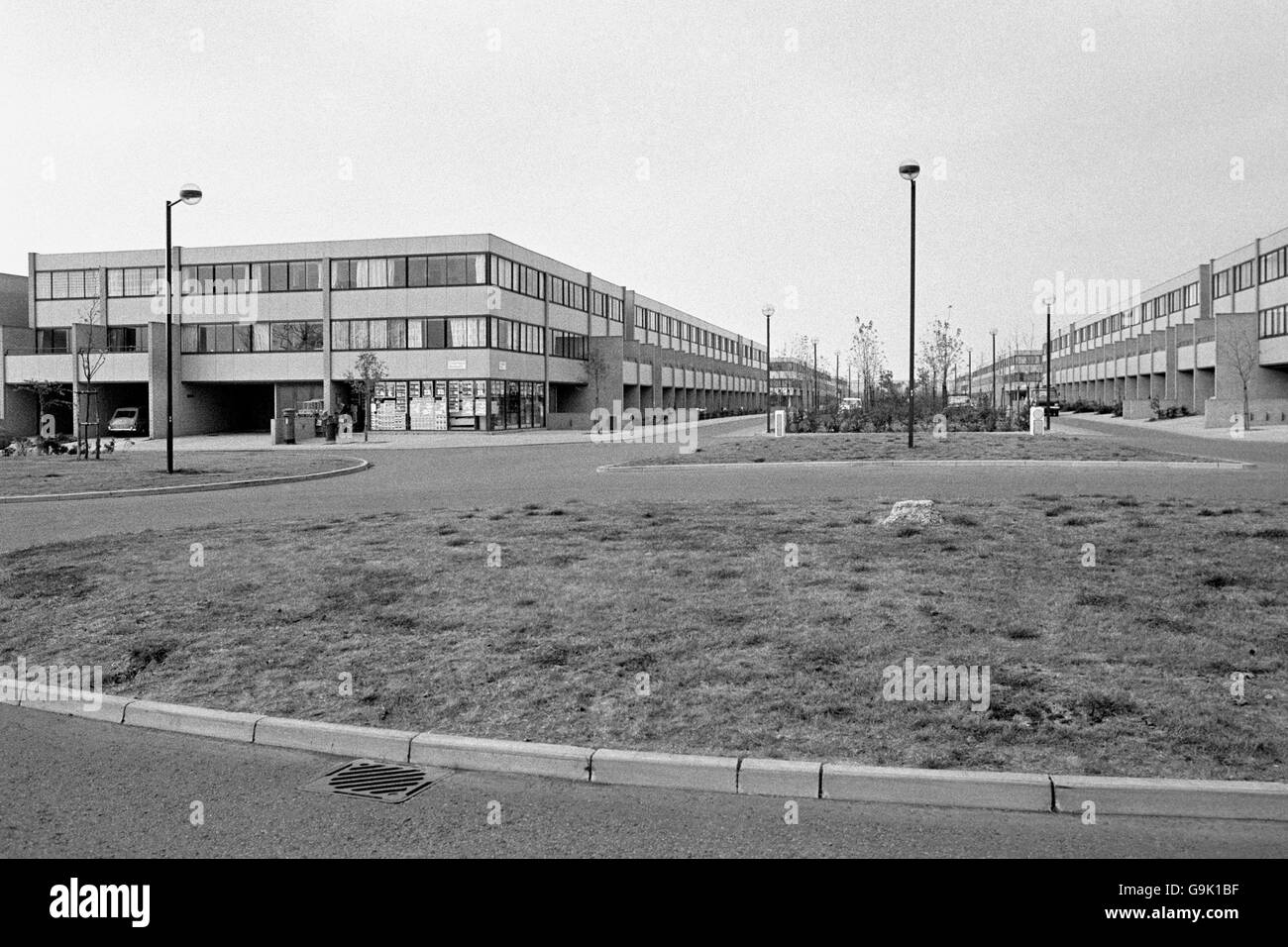 Milton Keynes Milton Keynes New Town Stock Photo Alamy Milton Keynes Milton Keynes New Town Stock Photo Alamy
